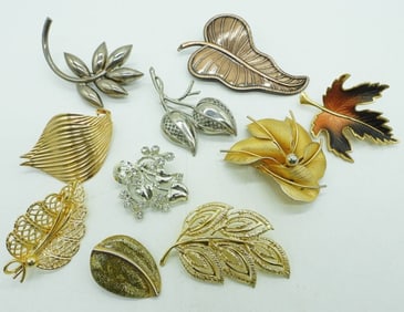 (10) VTG LEAF BROOCHES