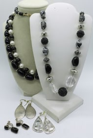 BLACK & WHITE VTG NECKLACES & EARRINGS