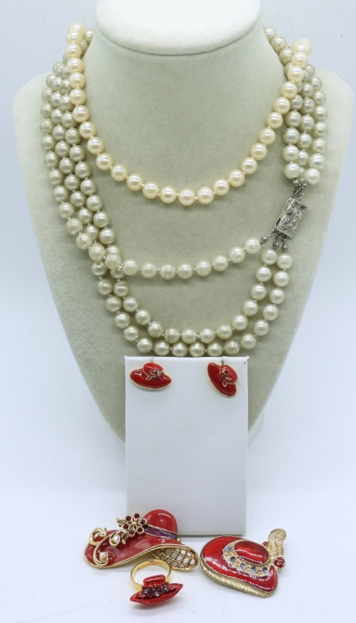 RED HAT LADY SET & MORE (1 of 1)