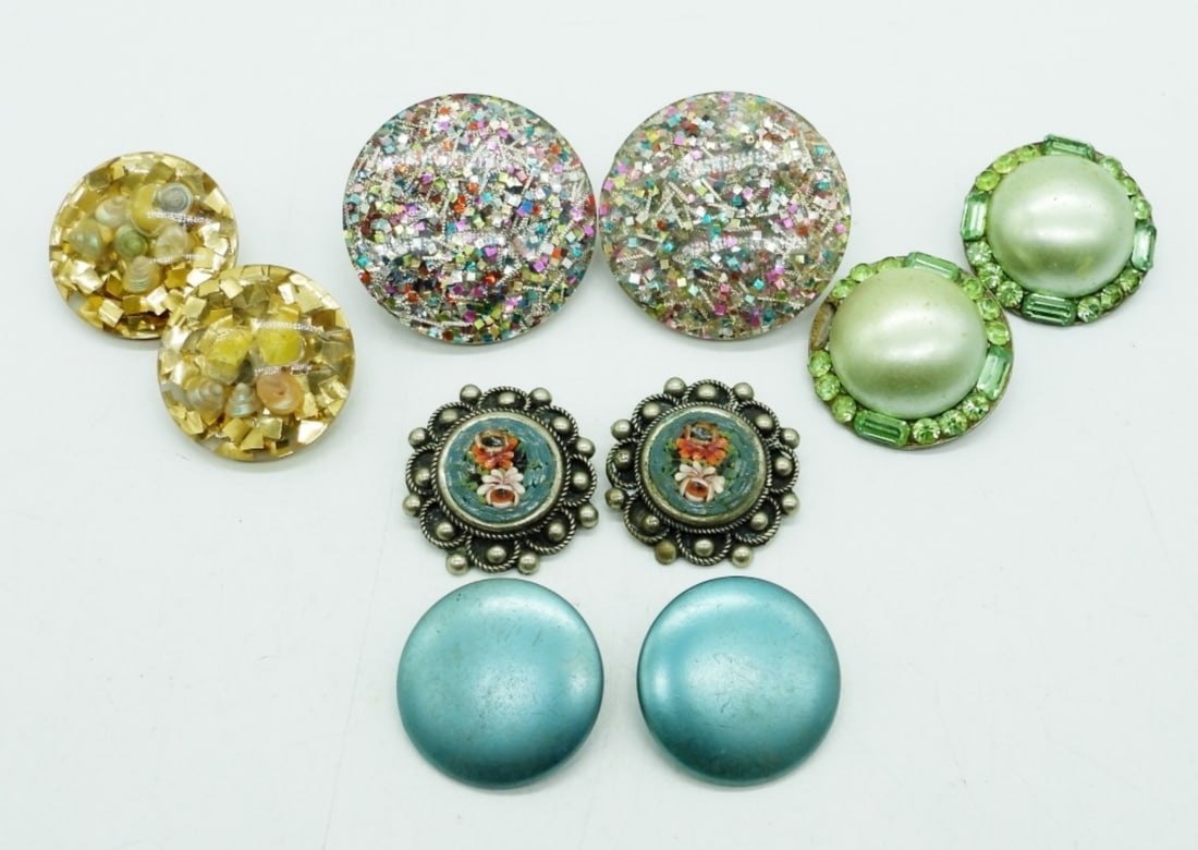 (5) PAIR OF VINTAGE CLIP ON EARRINGS (1 of 2)