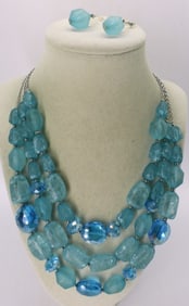 PRETTY BLUE GLASS NECKLACE EARRING SET