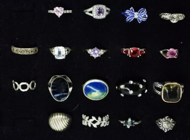 (18) SILVER TONE FASHION RINGS