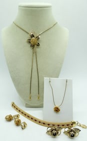ROSES IN GOLD TONE SET