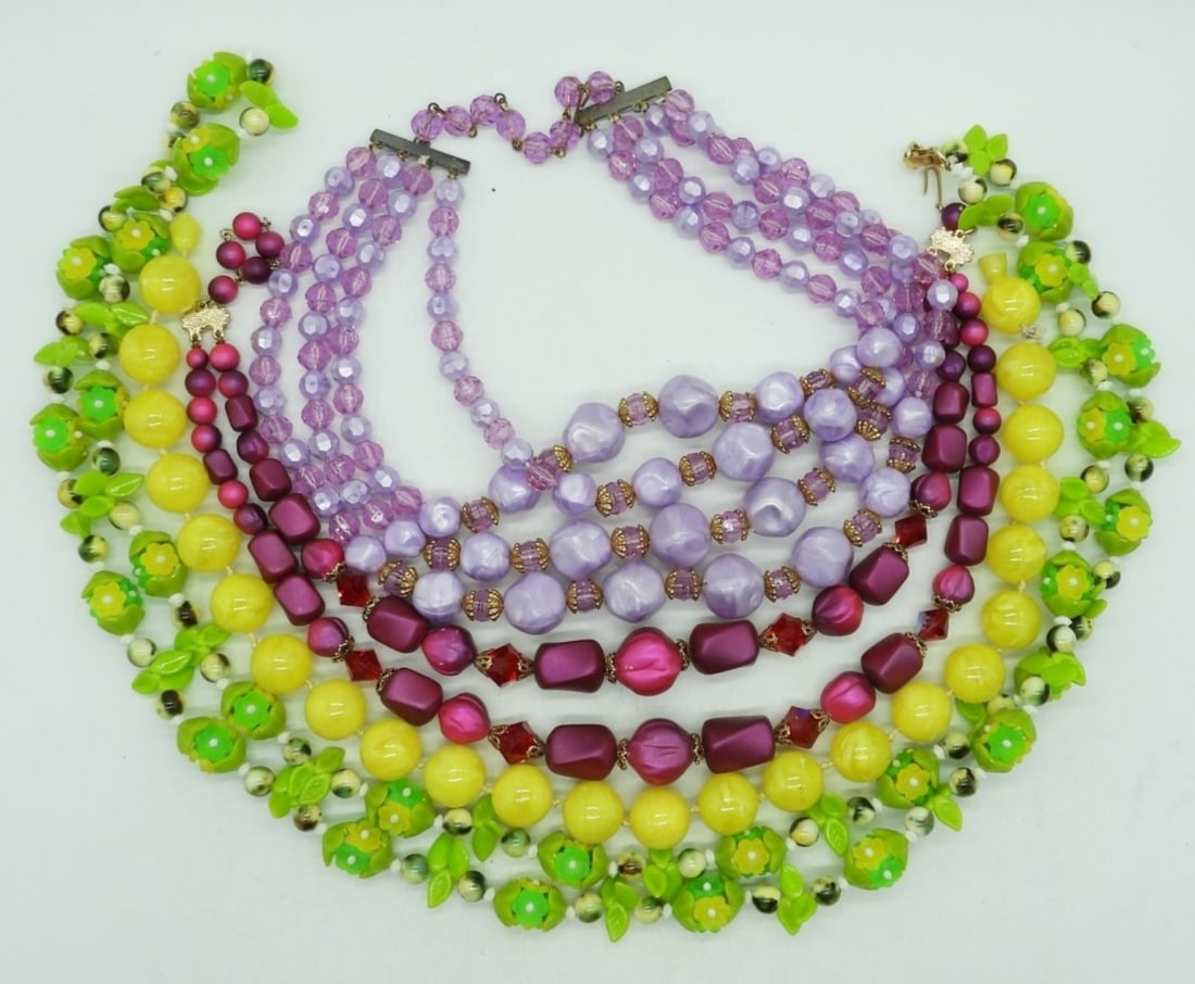 (4) VTG BRIGHT COLORED NECKLACES (1 of 1)