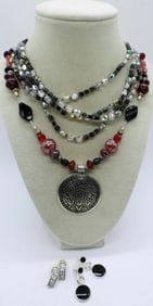 2 BEADED NECKLACES & 2 PAIR EARRINGS