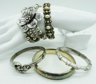 (5) VINTAGE FASHION BRACELETS