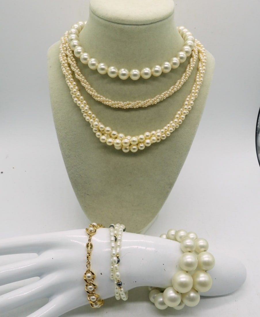 PEARL NECKLACES & BRACELETS: NECKLACES ARE 16-18". BRACELETS ARE 7" & TWO ARE STRETCHY