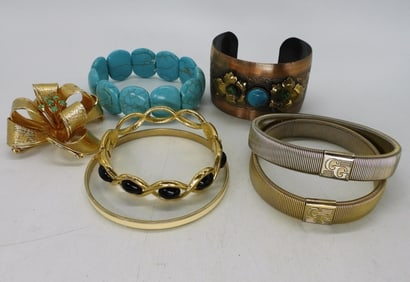 6 BRACELETS & A BROOCH - VINTAGE