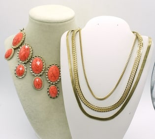 FASHION NECKLACE & GOLD CHAINS