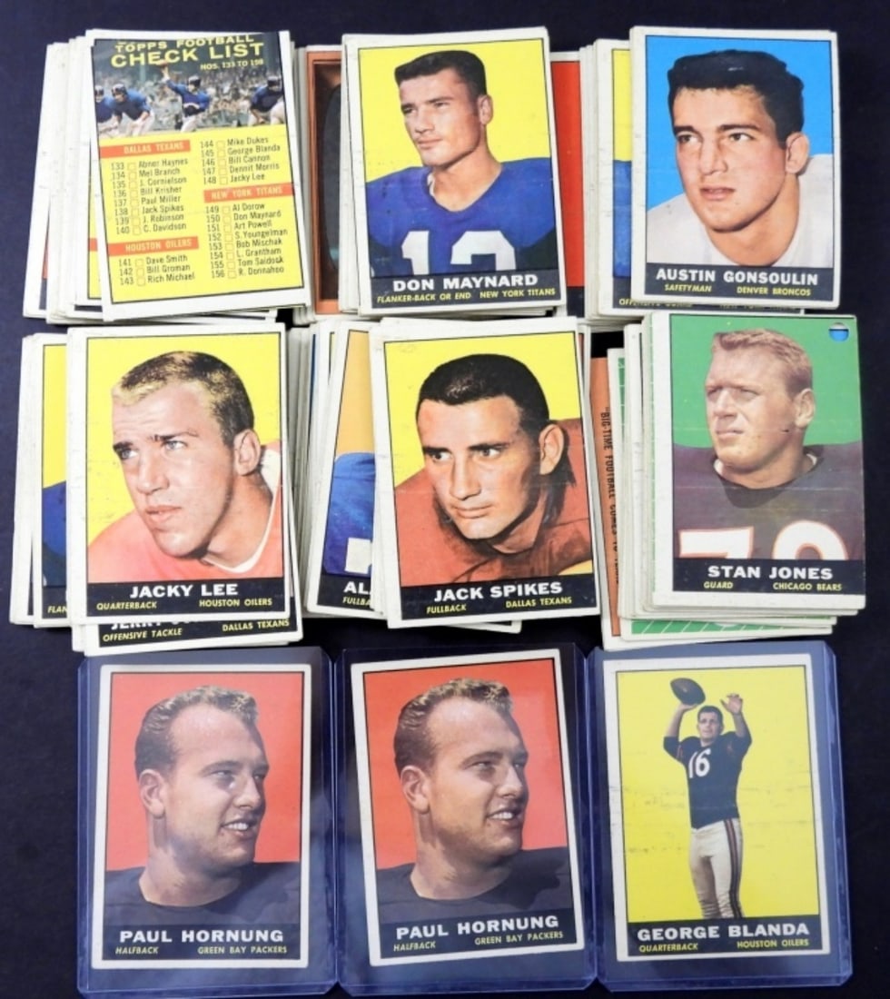 (127) 1961 TOPPS FOOTBALL CARD LOT (1 of 3)