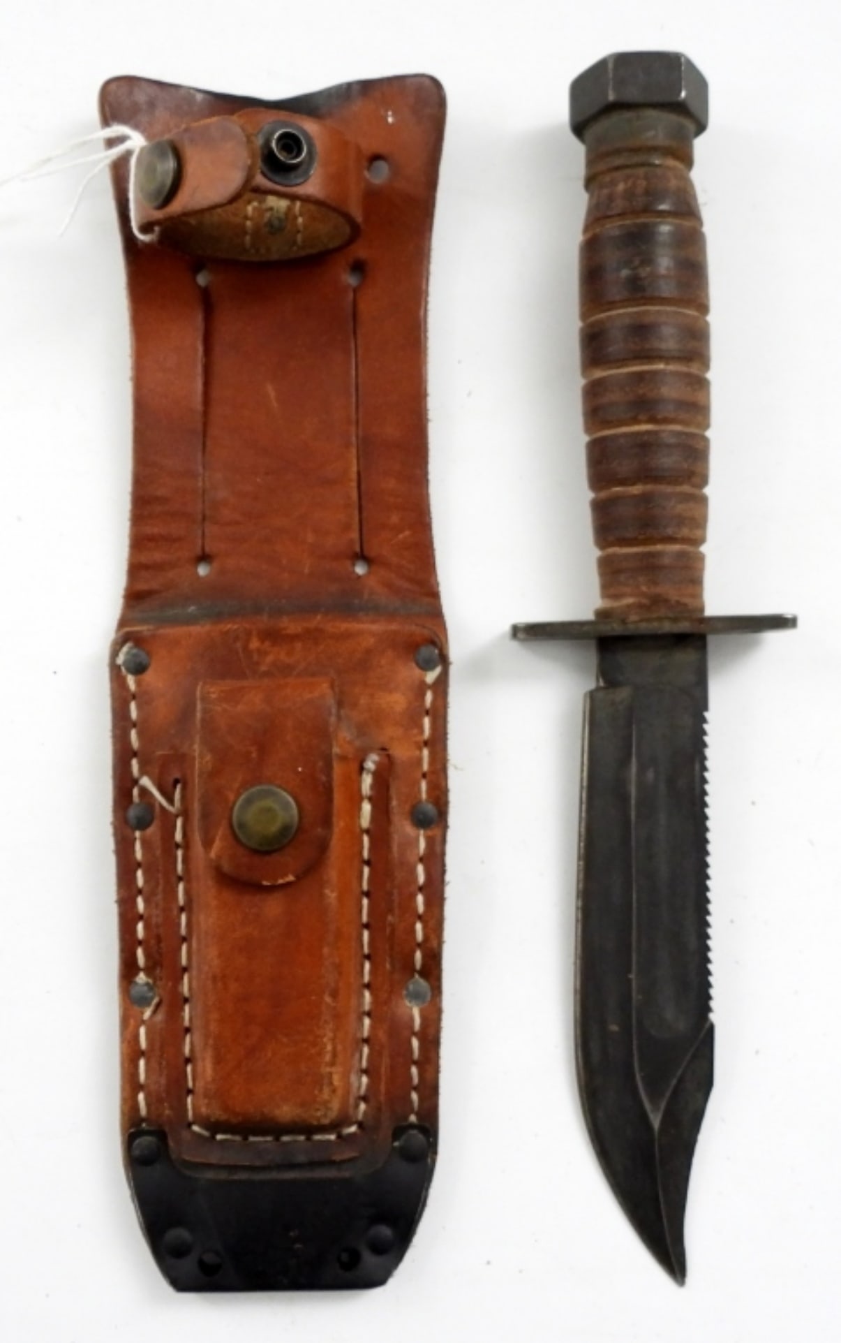 U.S. CAMILLUS MILITARY FIGHTING KNIFE (1 of 3)