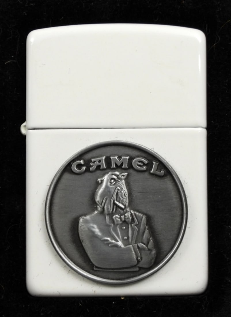 1995 SEALED/UNFIRED SMOKIN JOE CAMEL ZIPPO: 1995 SEALED/UNFIRED SMOKIN JOE CAMEL WHITE ZIPPO