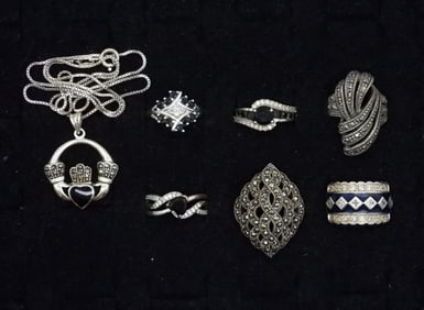 6 STERLING RINGS & CLADDAGH NECKLACE