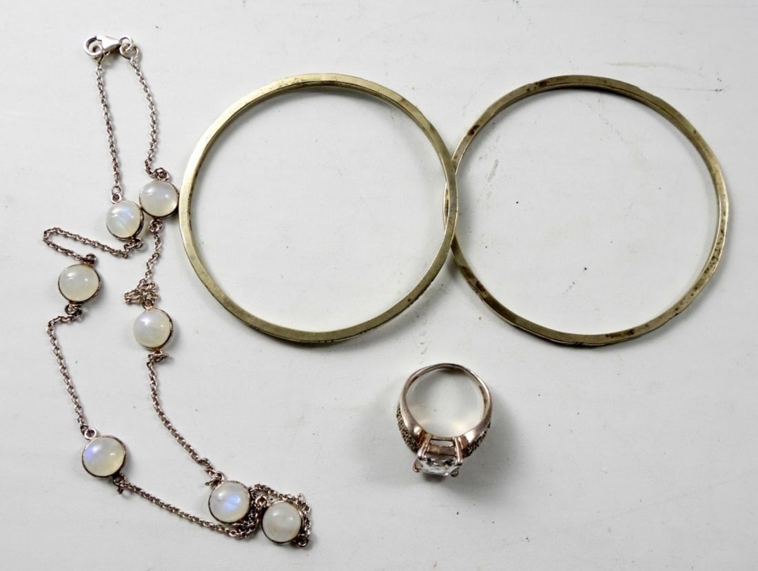 LADIES  MOONSTONE NECKLACE & MORE (1 of 4)