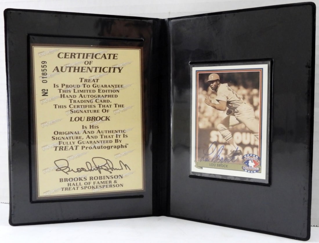 LOU BROCK AUTO TRADING CARD in FLIP (1 of 2)