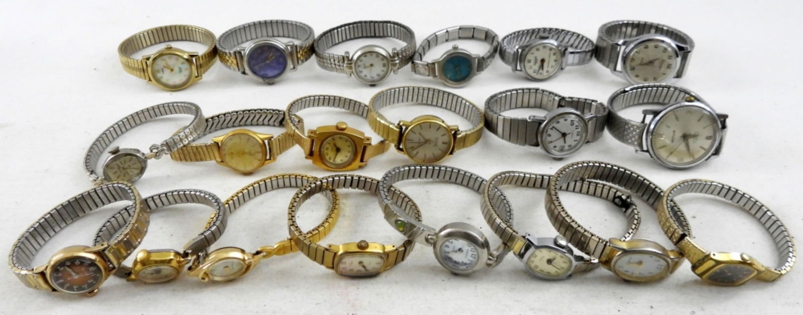 (20) STRETCH BAND VTG WATCHES: 20 STRETCH BAND MEN'S & WOMEN'S WATCHES. WESTCLOX, TIMEX, WYLER , BULOVA & MORE -NOT TESTED AS TO WORKING OR NOT-