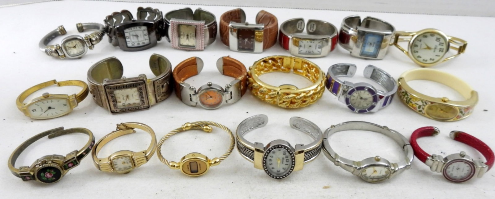 (19) BANGLE LADIES WATCHES: UNTESTED - BIG VARIETY