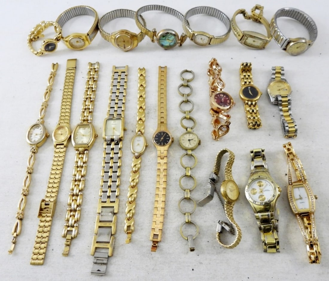 (20) WOMEN'S BRACELET WATCHES: 20 WOMEN'S BRACELET STYLE WATCHES. FOSSIL, PULSAR, SEIKO, TIMEX, CITIZEN & MORE. -NOT TESTED AS TO WORKING OR NOT!-