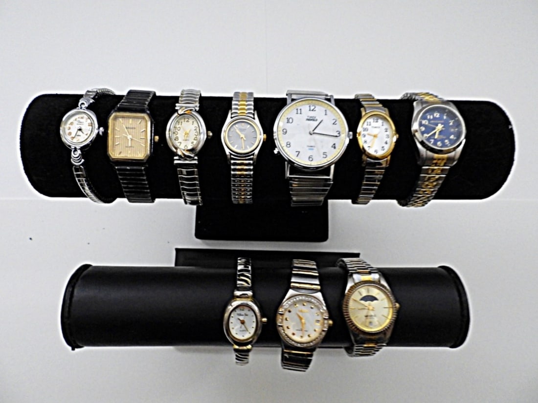 GOLD AND SILVER TONE WATCH LOT (10) (1 of 3)