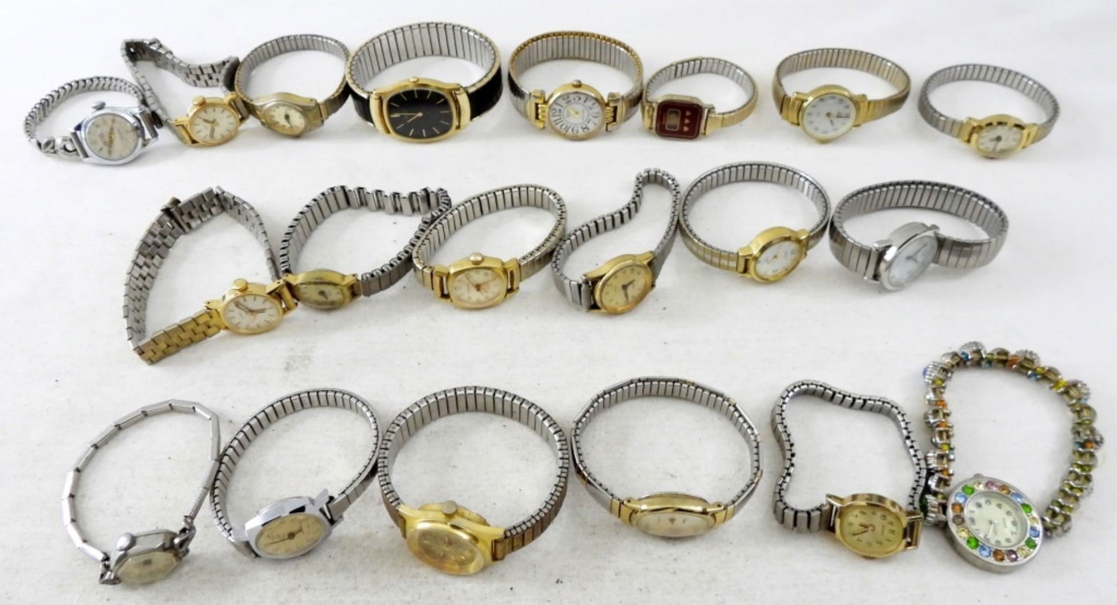 20 MIXED LADIES FASHION STRETCH WATCHES (1 of 2)