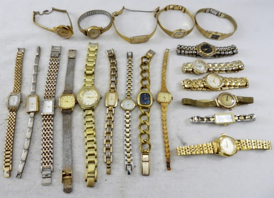 Vintage Women's Watches: This lot has 20 watches some gold, and silver tone bands some do have more wear then others. They do have some crystals on some of the watch faces, some of the crystals maybe missing. Just a few of th