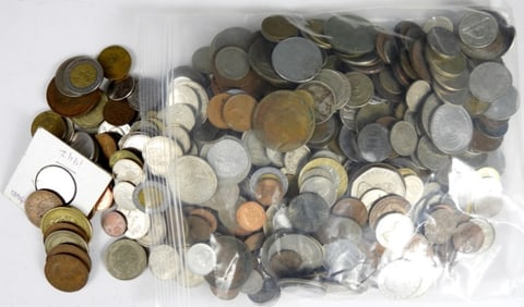 5 POUNDS WORLD FOREIGN COIN & TOKEN LOT