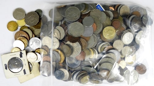 5 POUNDS WORLD FOREIGN COIN & TOKEN LOT