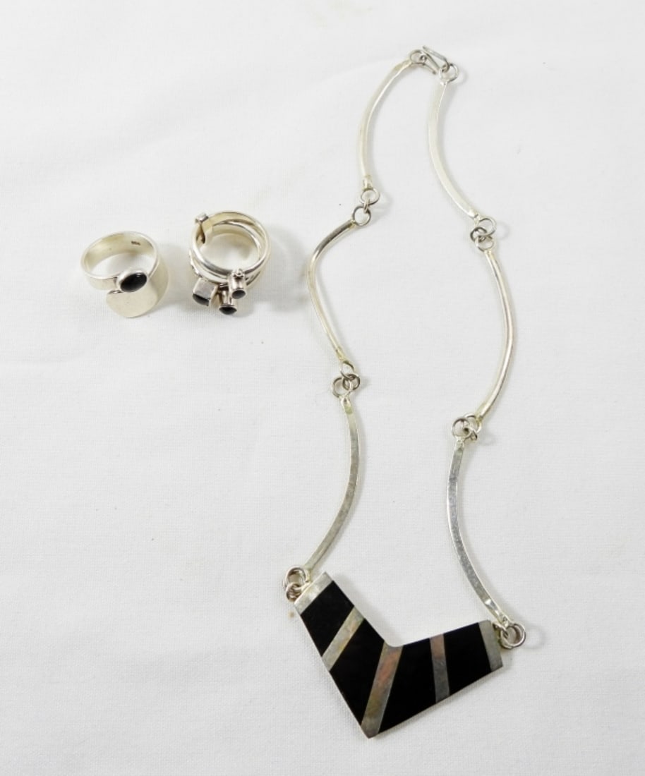 BLACK & SILVER 925 NECKLACE AND RING SET (1 of 3)