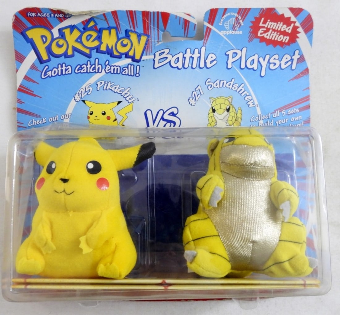 1999 BATTLE PLAYSET PIKACHU VS SANDSHREW (1 of 2)