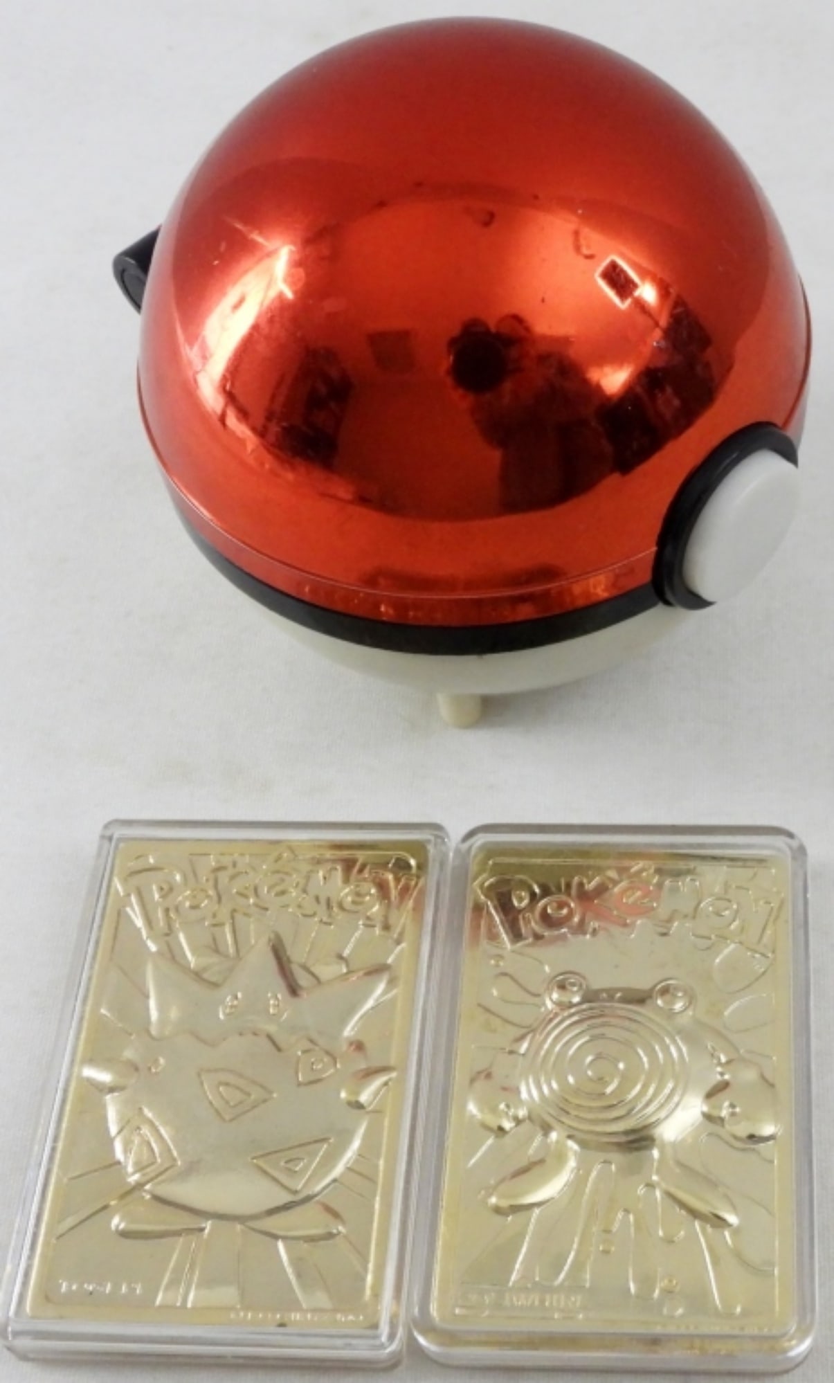 1999 POKEMON POLIWHIRL & TOGEPI 23K GOLD-PLATED TR: SPECIAL EDITION 23K GOLD-PLATED TRADING CARD, COMES WITH ONE POKEMON BALL ( INSERT TO HOLD CARD IS MISSING), 1 TOGEPI AND 1 POLIWHIRL, NO COA NO BOX