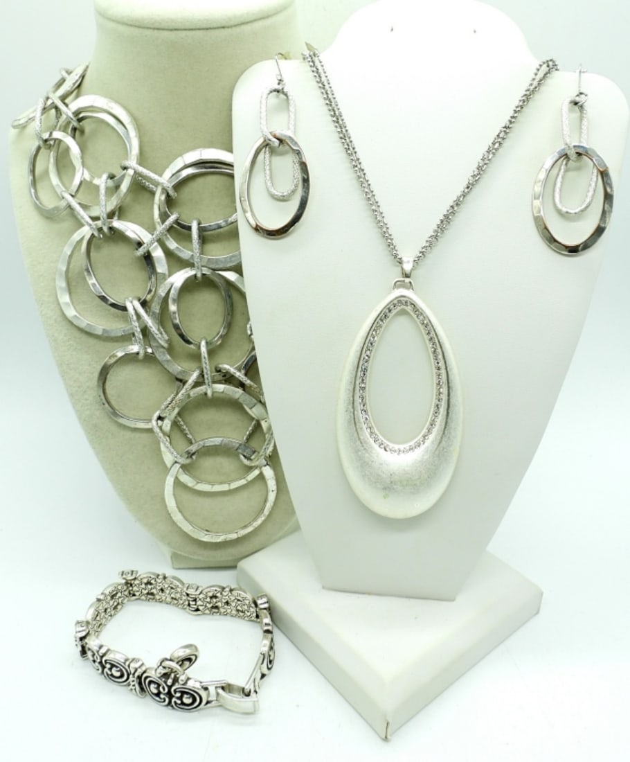 (4) LADIES SILVER TONE FASHION JEWELRY (1 of 3)