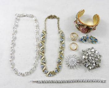 (8) FASHION RHINESTONE LOT