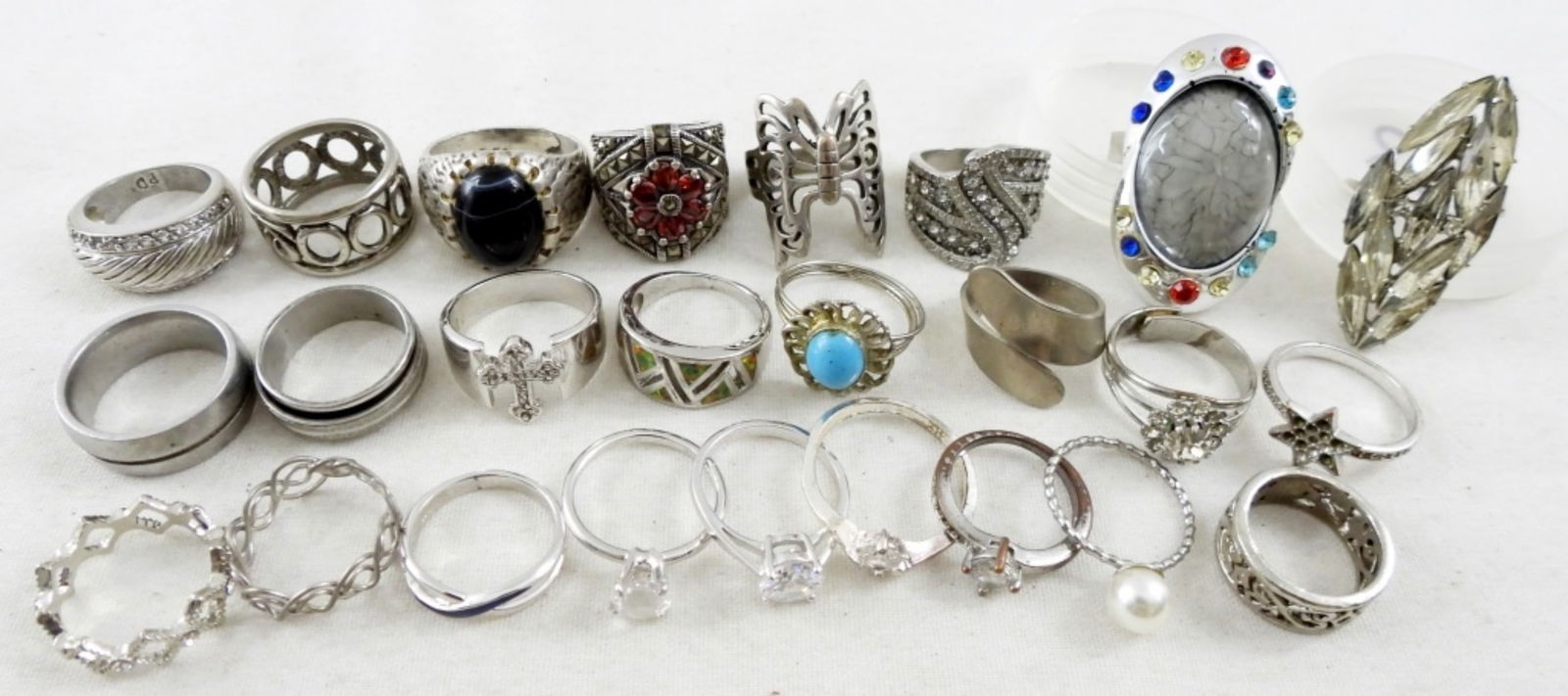 LARGE LOT SILVER TONE RINGS (25) (1 of 2)