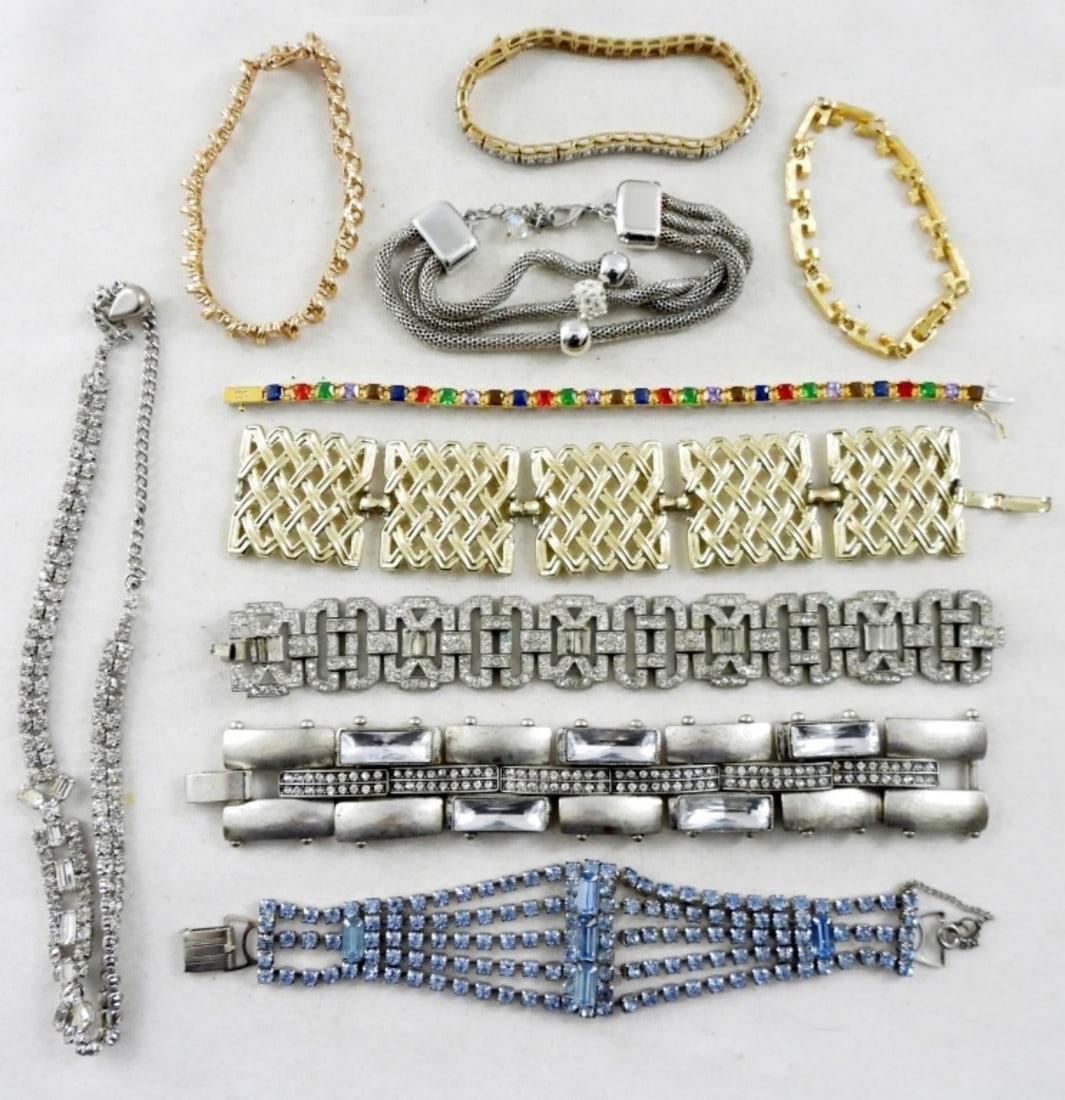 LADIES FASHION SPARKLING BRACELETS LOT (1 of 2)