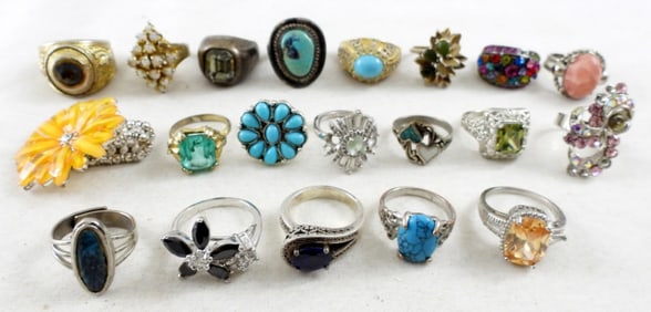 ASSORTED GEMSTONE RING LOT (20)