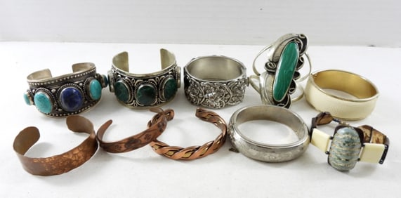 GEMSTONE CHUNKY BRACELET LOT (10)