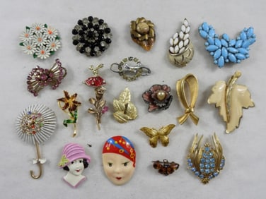 UNIQUE FUN LOT OF VTG BROOCHES (20)