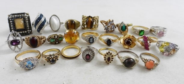 COLORFUL GEMSTONE ASSORTED RING LOT