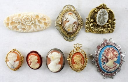 8 CAMEO SMALL BROOCH SET