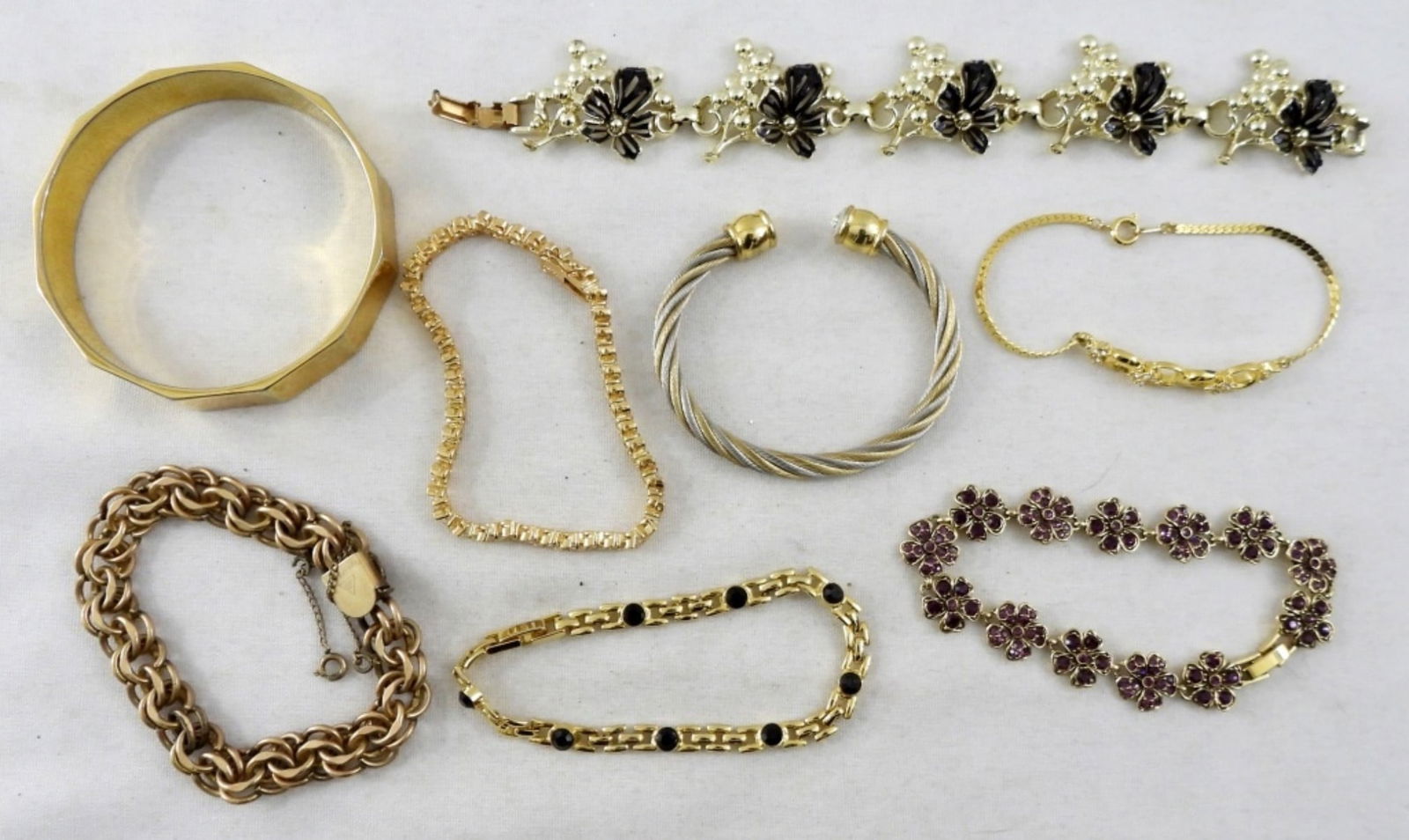 GOLD TONE LADIES BRACELET LOT (8) (1 of 2)