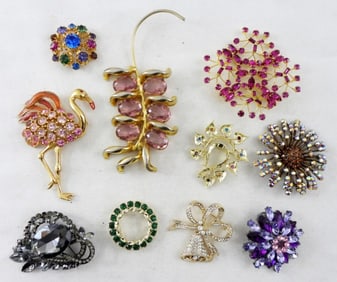 SPARKLING COLORFUL BROOCH LOT