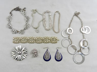 (9) MIXED SILVER TONE LOT