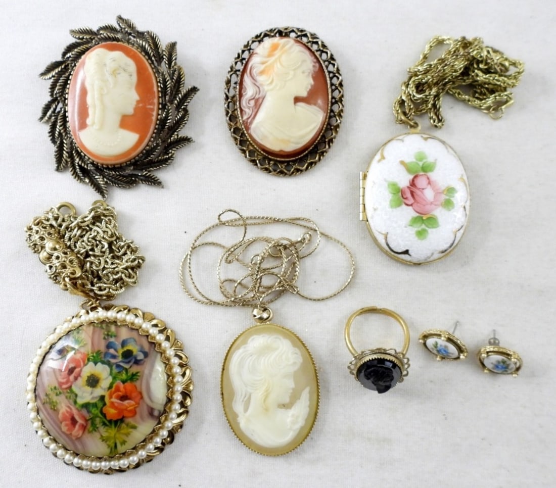 VTG CAMEO MIXED LOT (1 of 2)