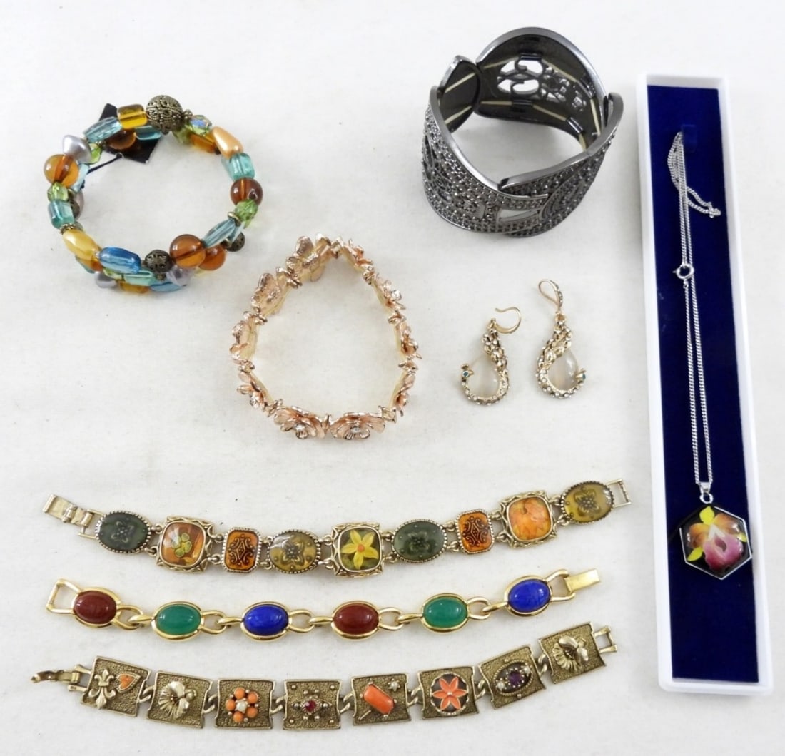 (7)VTG FASHION SET (1 of 2)