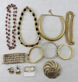 (11) VTG GOLD TONE MIXED LOT