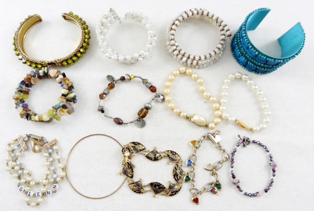 VARIETY LOT LADIES FASHION BRACELETS (13) (1 of 2)