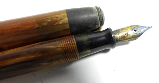 (1) Wearever Fountain Pen