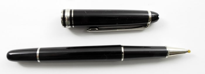 BLACK MONTBLANC MEISTERSTUCK PEN NEW