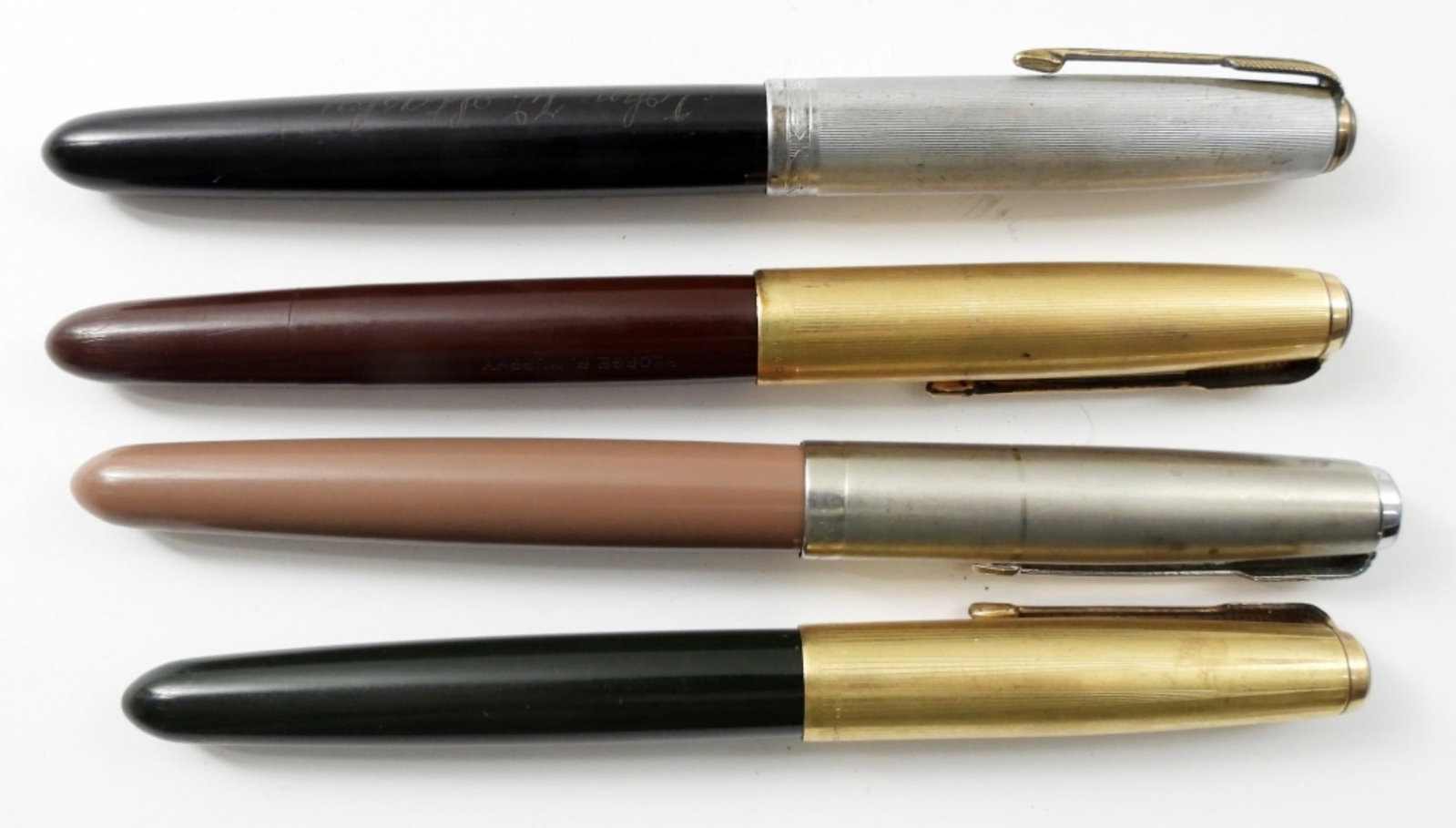PARKER '51' FOUNTAIN PENS, MAY NEED REPAIR: X4 PARKER 51 FOUNTAIN PENS, UNTESTED, MAY NEED TO BE REPAIRED