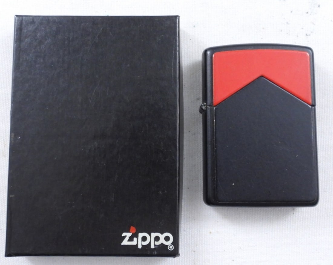 VTG 1996 MARLBORO ZIPPO: 1996 VINTAGE BLACK & RED MARLBORO XIII- FIRED, COMES WITH INTACT BOX ( DOES HAVE WARE ON THE CORNER OF THE BOX BUT STILL TOGETHER).